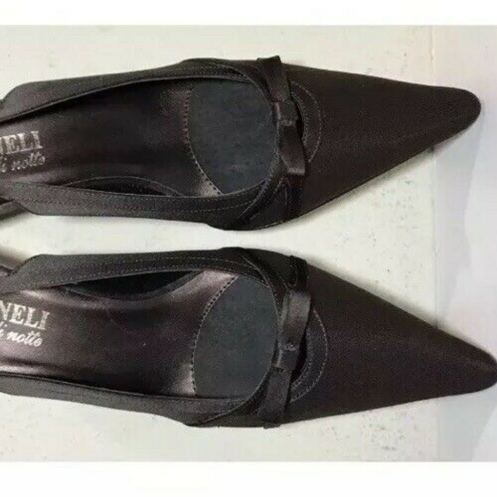 VANELI Di Notte Pumps. Brown Satin. Size 8.5